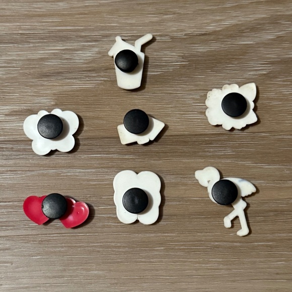 Crocs | 7 Piece Beach Theme Charms Bundle - Picture 2 of 2